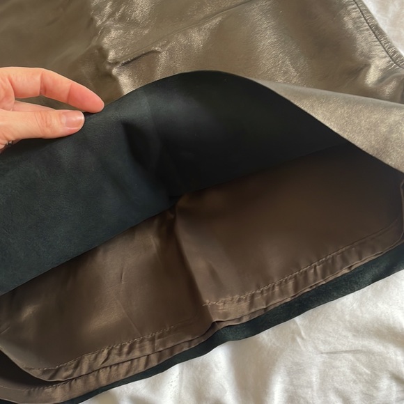 Theory leather skirt size 0 - Picture 3 of 3